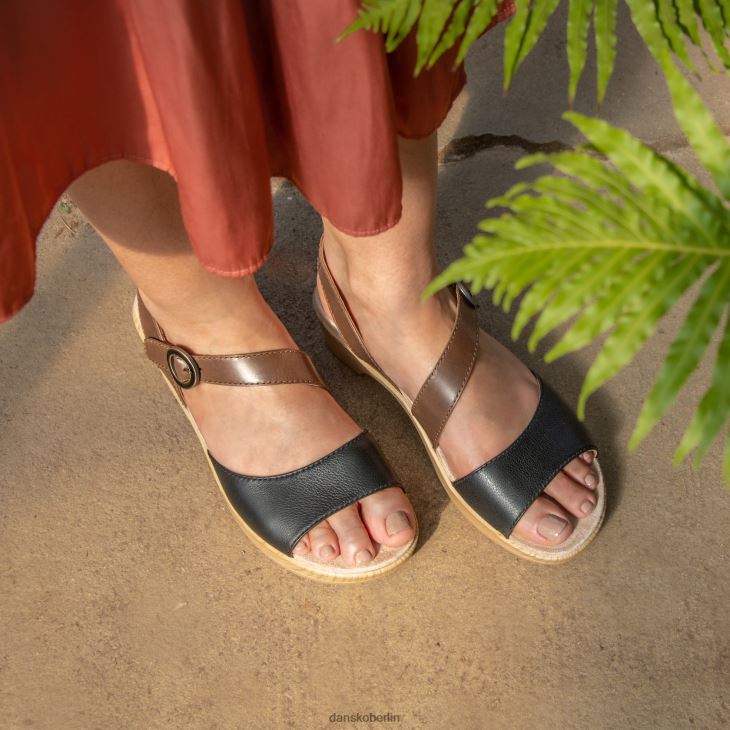 Dansko Frauen Marjorie schwarzes, gewalktes Nappaleder Sandalen L6BV60114